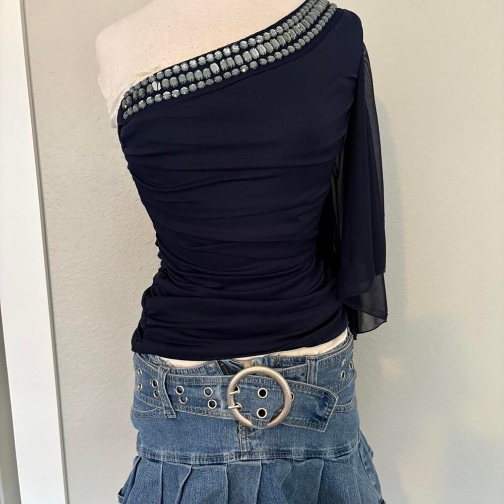 2000s studio y asymmetrical top
